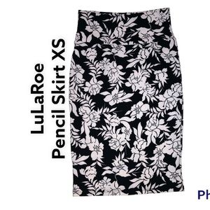 LuLaRoe Cassie Pencil Skirt EUC Size XS